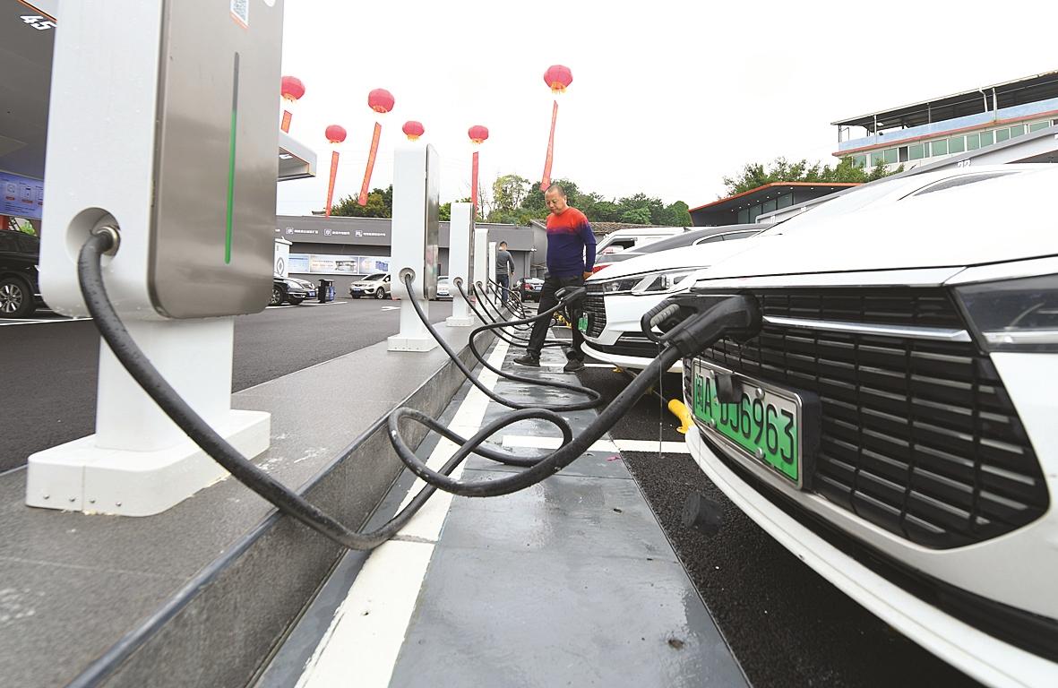 赛酷体育抢不到海南离岛票多量新能源车主弃车走人……